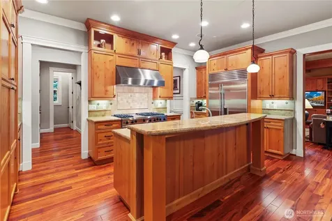 25122 NE 18th Street Sammamish WA 98074