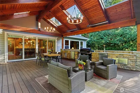 25122 NE 18th Street Sammamish WA 98074