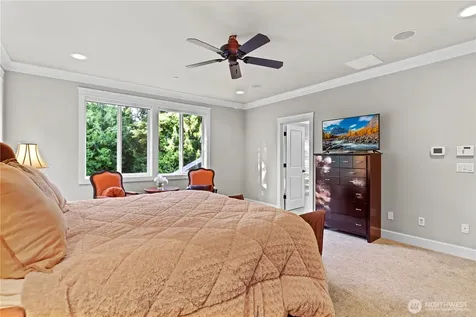25122 NE 18th Street Sammamish WA 98074