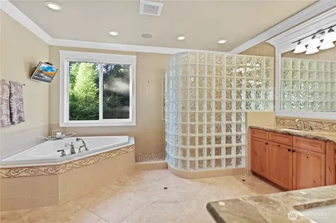 25122 NE 18th Street Sammamish WA 98074