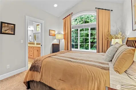 25122 NE 18th Street Sammamish WA 98074