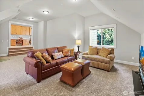 25122 NE 18th Street Sammamish WA 98074