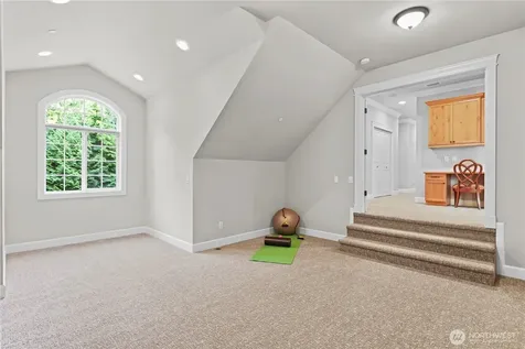 25122 NE 18th Street Sammamish WA 98074
