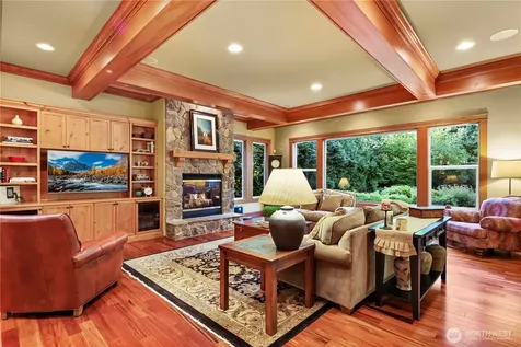 25122 NE 18th Street Sammamish WA 98074