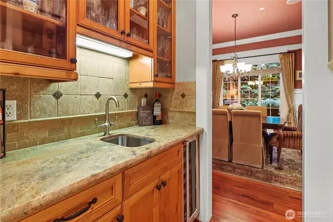 25122 NE 18th Street Sammamish WA 98074