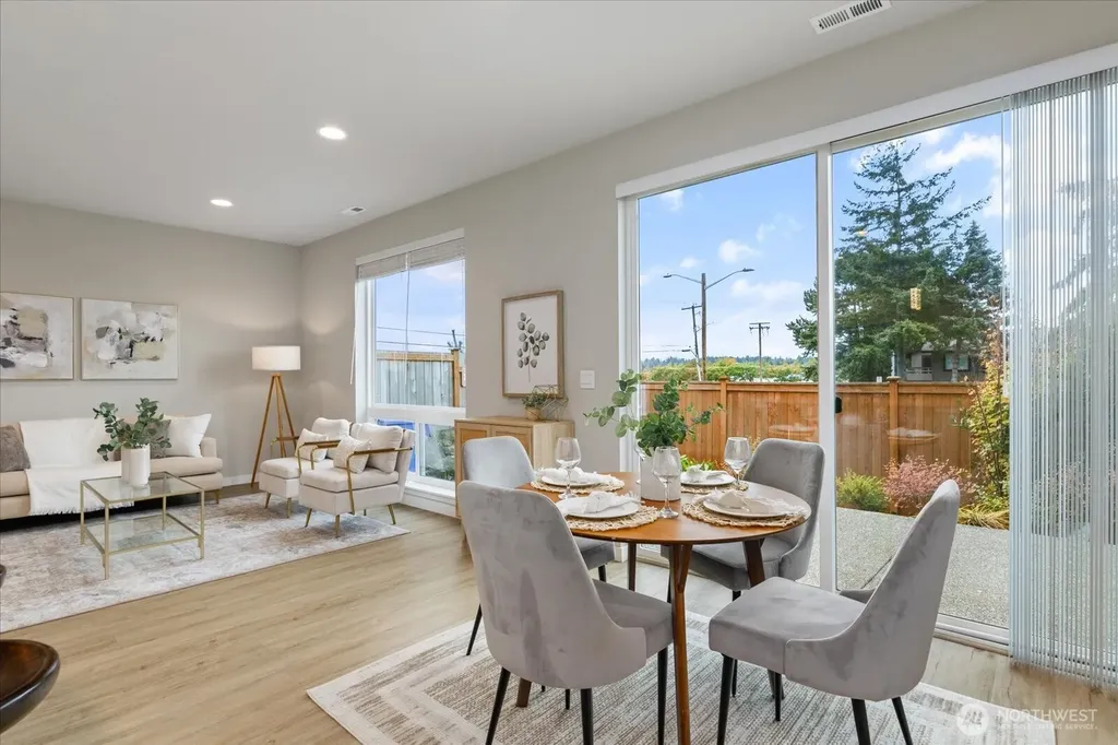 280 SW Ballast Way Oak Harbor WA 98277