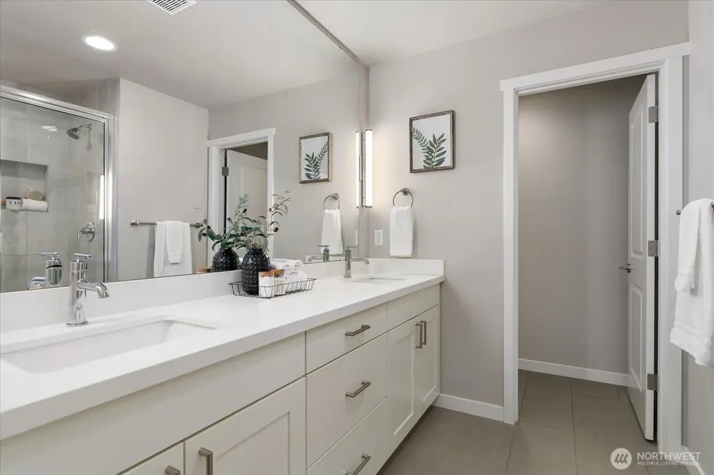 280 SW Ballast Way Oak Harbor WA 98277
