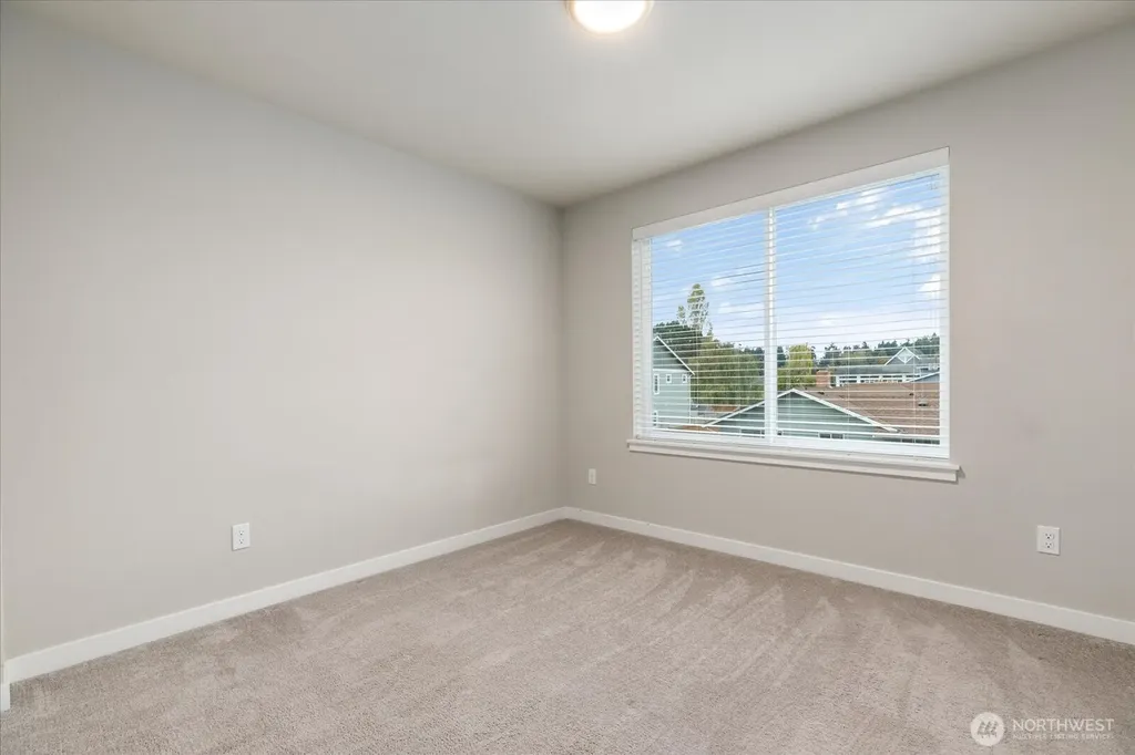 280 SW Ballast Way Oak Harbor WA 98277