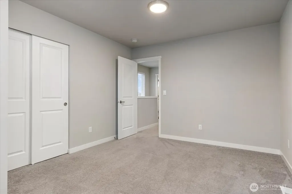 280 SW Ballast Way Oak Harbor WA 98277