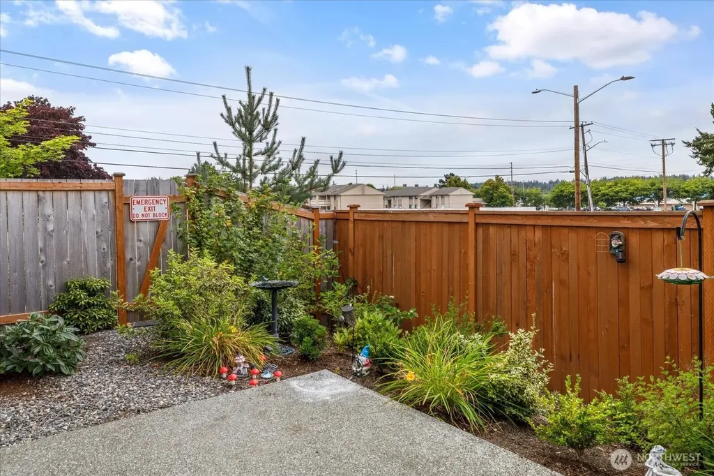 280 SW Ballast Way Oak Harbor WA 98277