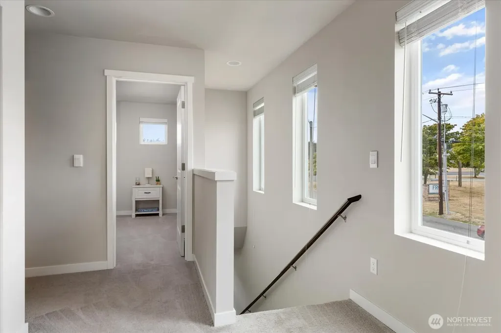 280 SW Ballast Way Oak Harbor WA 98277