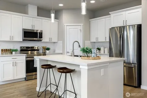 280 SW Ballast Way Oak Harbor WA 98277