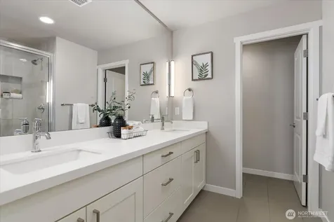 280 SW Ballast Way Oak Harbor WA 98277