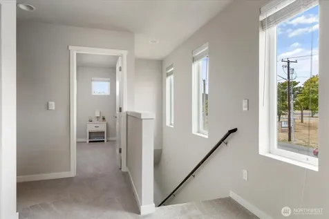 280 SW Ballast Way Oak Harbor WA 98277