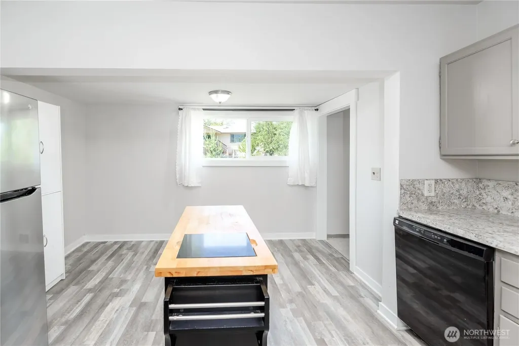 1031 W Glenwood Street Port Angeles WA 98363