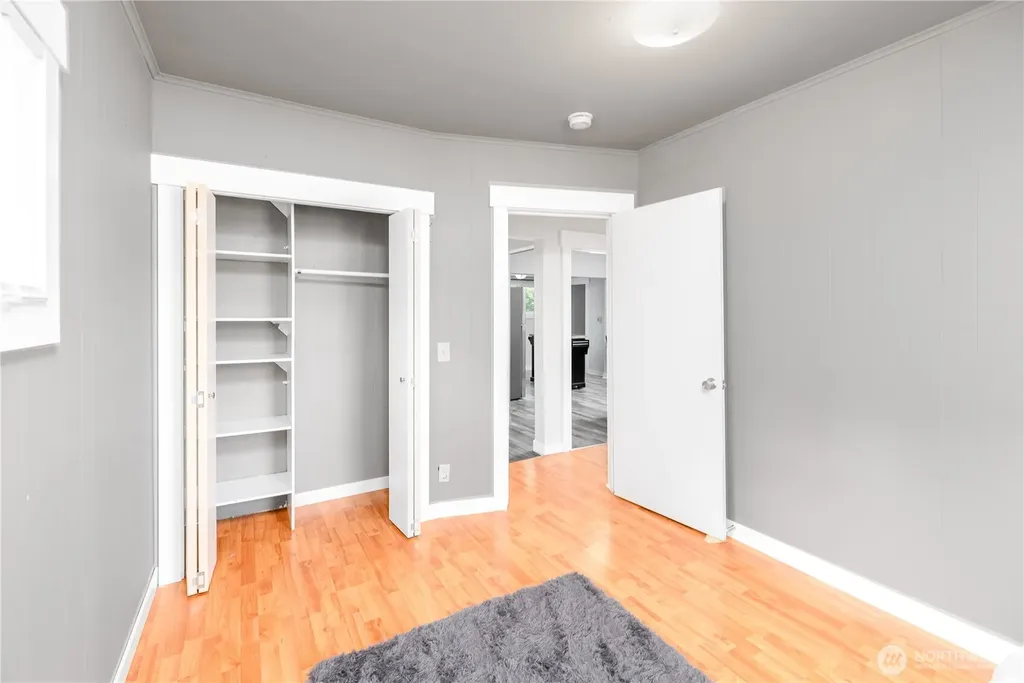 1031 W Glenwood Street Port Angeles WA 98363