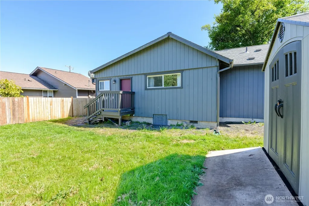 1031 W Glenwood Street Port Angeles WA 98363