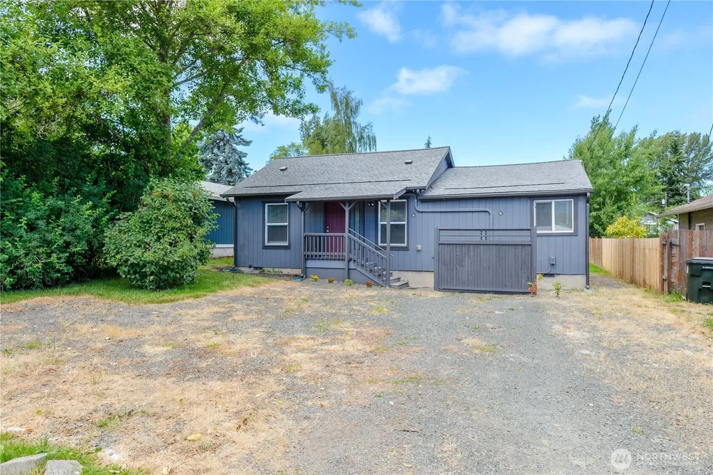 1031 W Glenwood Street Port Angeles WA 98363