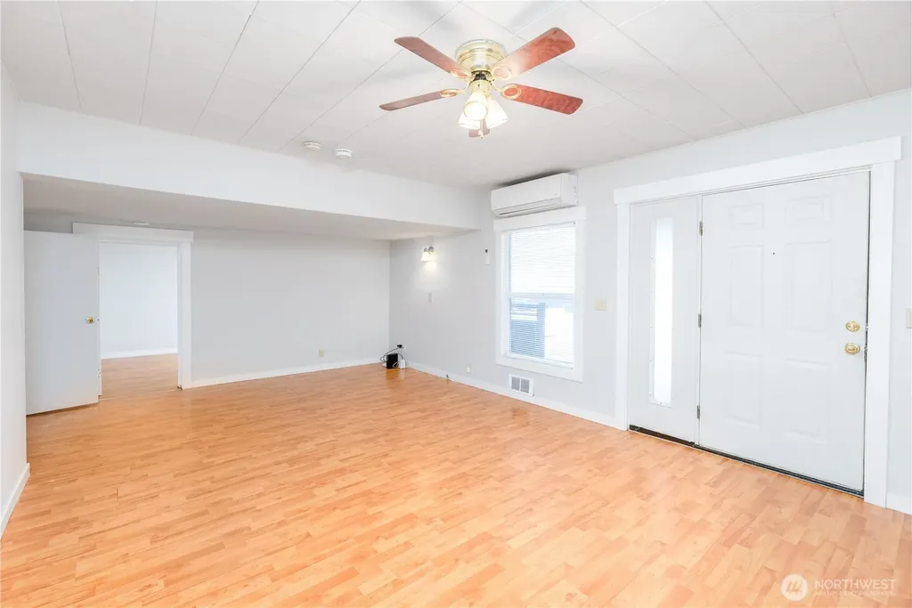 1031 W Glenwood Street Port Angeles WA 98363