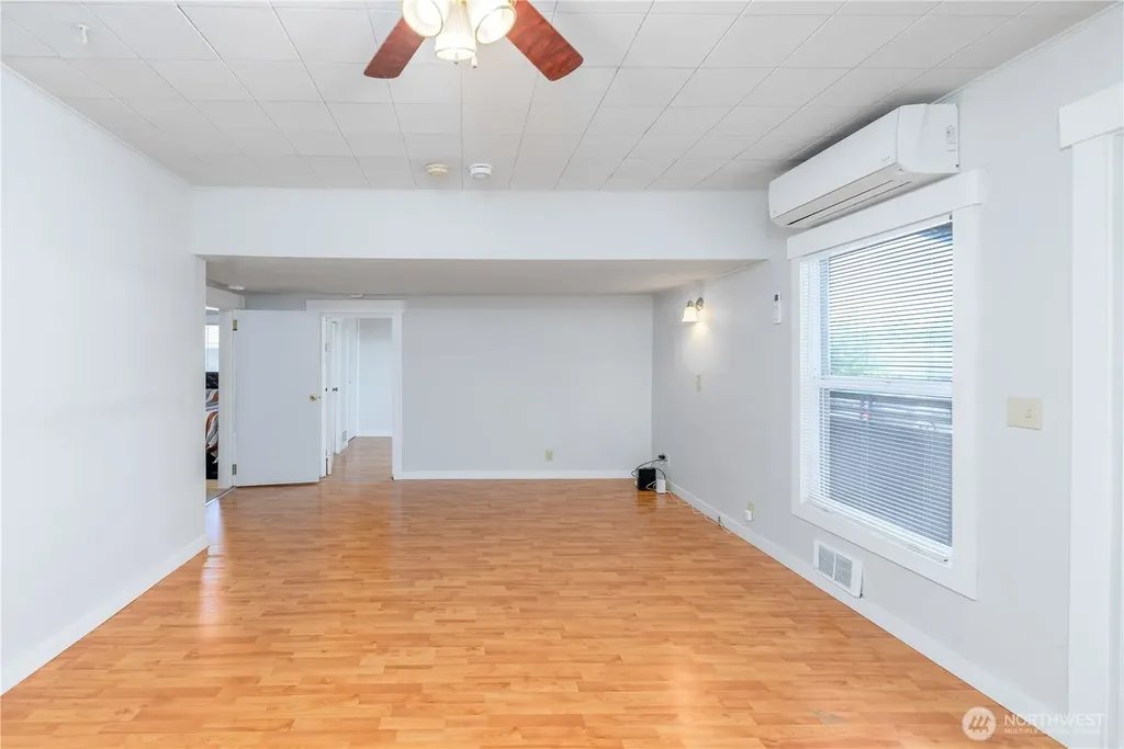 1031 W Glenwood Street Port Angeles WA 98363