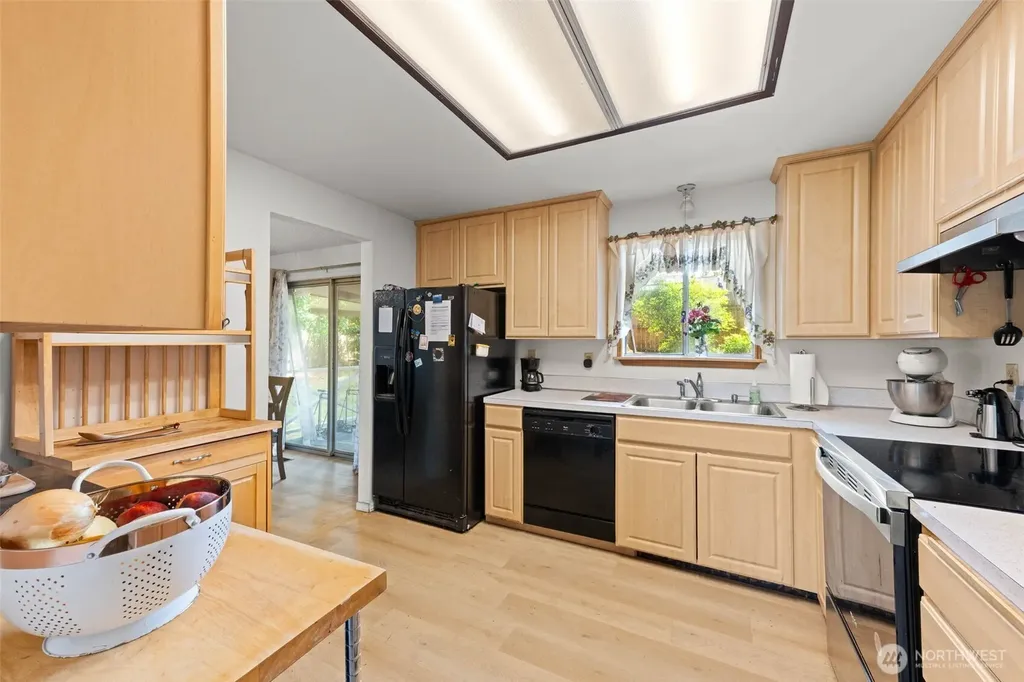 5708 78th Street E Puyallup WA 98371