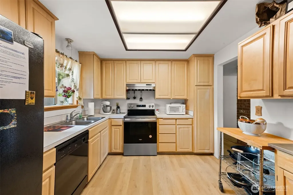 5708 78th Street E Puyallup WA 98371