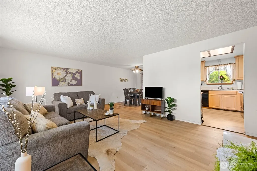 5708 78th Street E Puyallup WA 98371