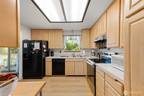 5708 78th Street E Puyallup WA 98371