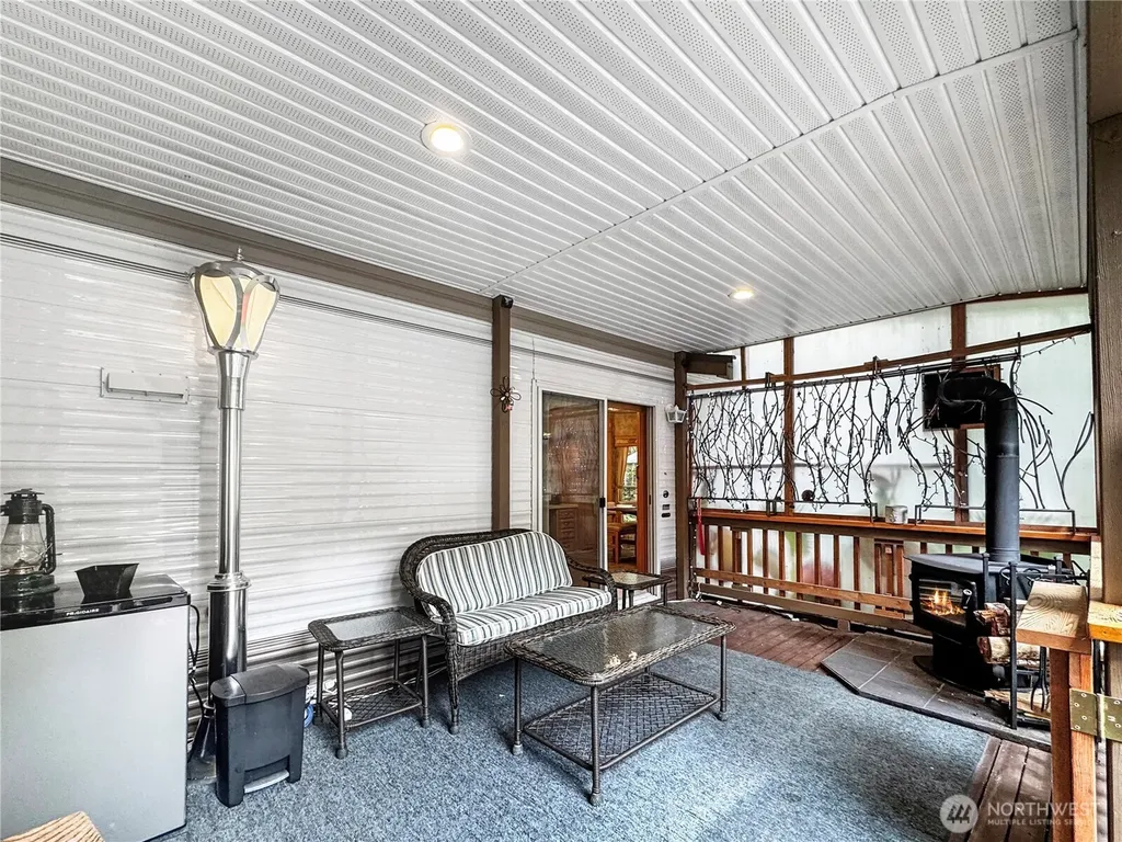 48 Branch Circle Deming WA 98244