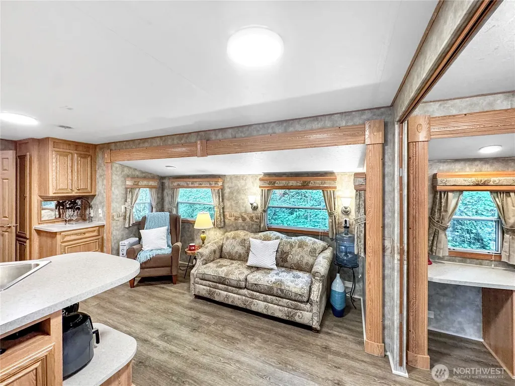 48 Branch Circle Deming WA 98244
