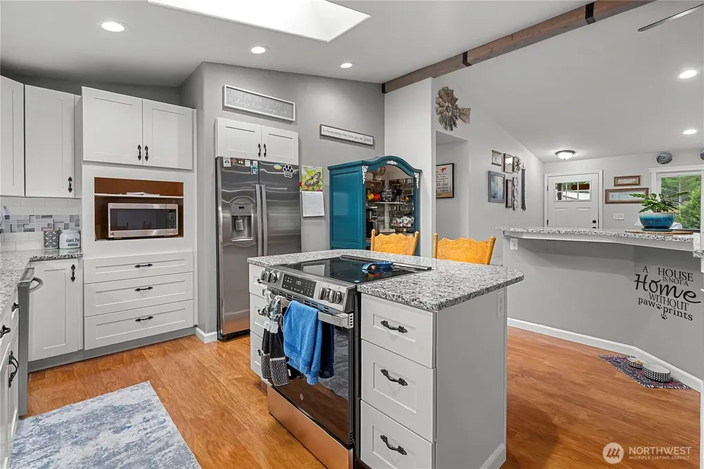 1825 W Deegan Road E Shelton WA 98584