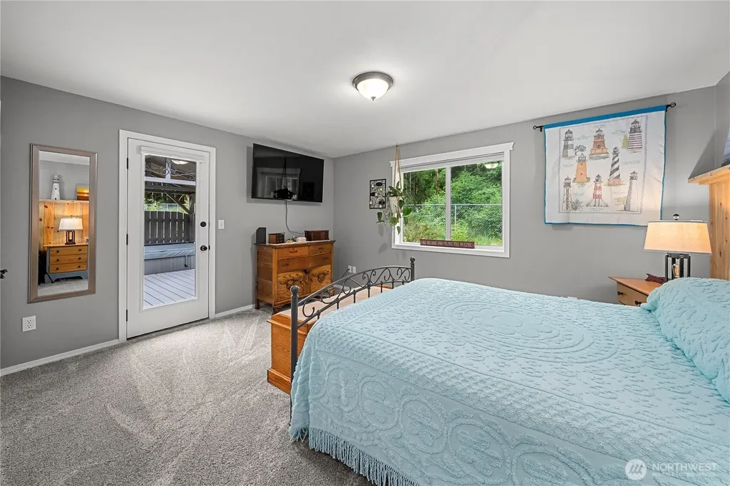 1825 W Deegan Road E Shelton WA 98584