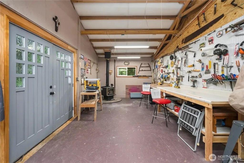 1825 W Deegan Road E Shelton WA 98584