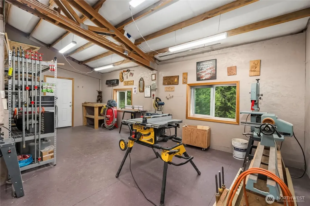 1825 W Deegan Road E Shelton WA 98584