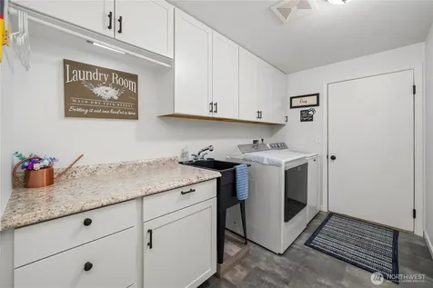 1825 W Deegan Road E Shelton WA 98584