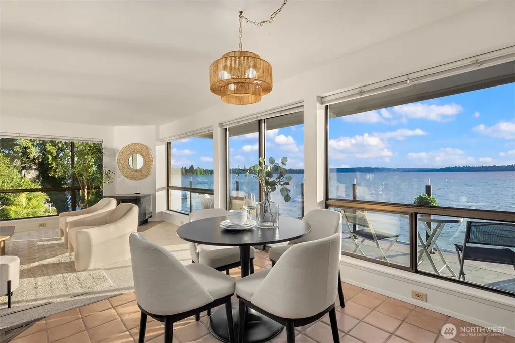 6225 Lake Washington Boulevard NE Kirkland WA 98033