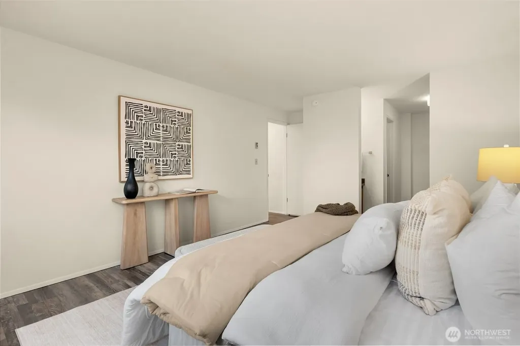 6225 Lake Washington Boulevard NE Kirkland WA 98033