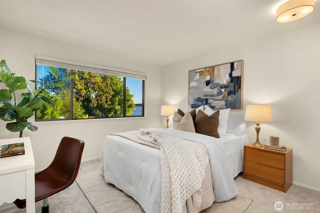 6225 Lake Washington Boulevard NE Kirkland WA 98033