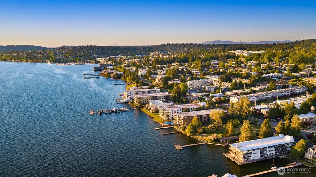 6225 Lake Washington Boulevard NE Kirkland WA 98033