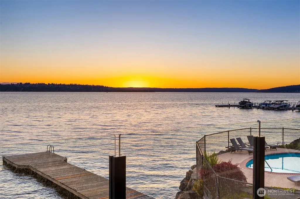 6225 Lake Washington Boulevard NE Kirkland WA 98033