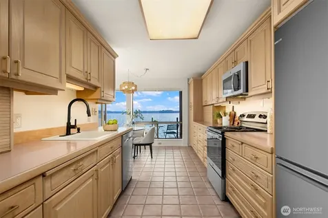 6225 Lake Washington Boulevard NE Kirkland WA 98033