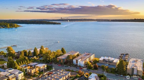 6225 Lake Washington Boulevard NE Kirkland WA 98033