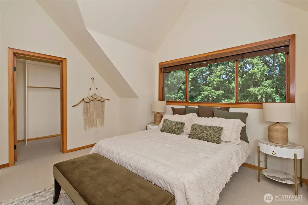 35800 249th Avenue SE Enumclaw WA 98022