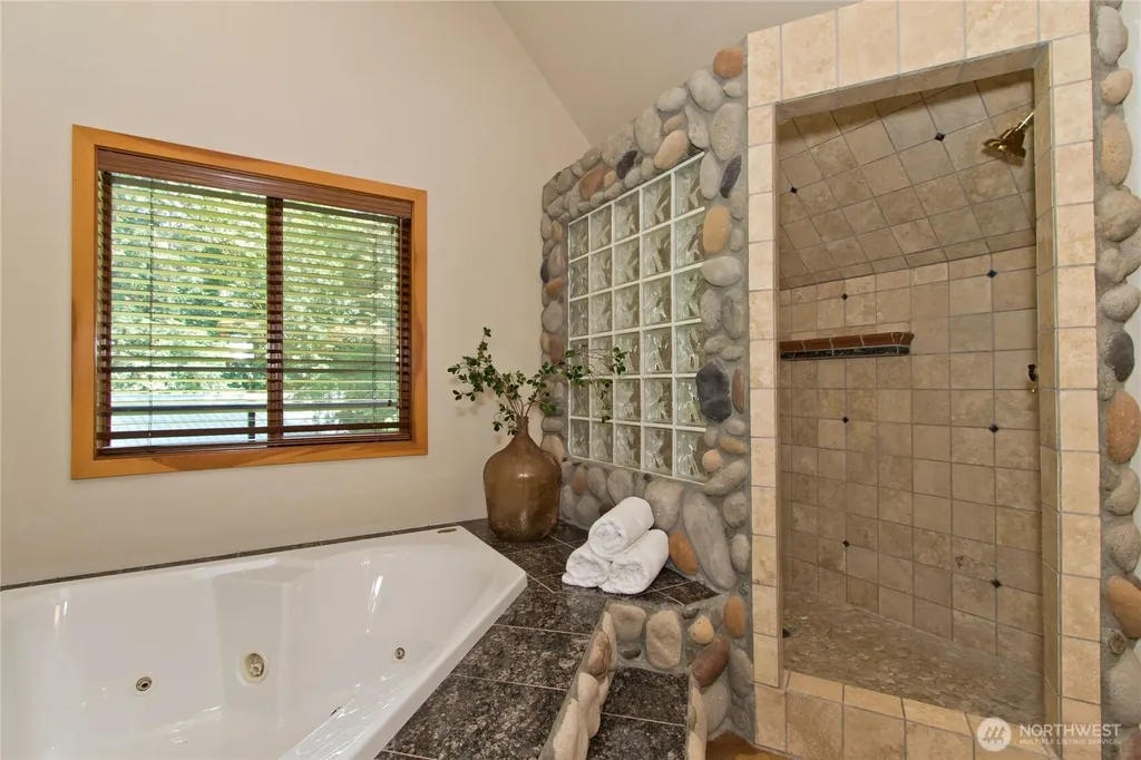 35800 249th Avenue SE Enumclaw WA 98022