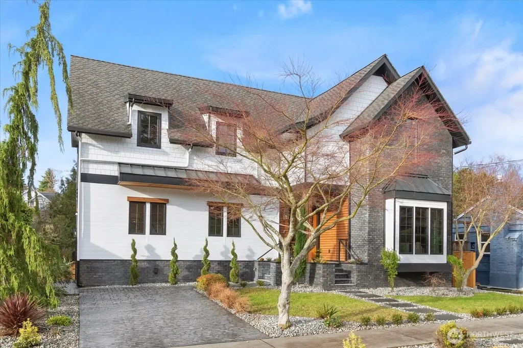 6523 39th Avenue NE Seattle WA 98115