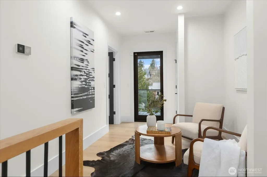 6523 39th Avenue NE Seattle WA 98115