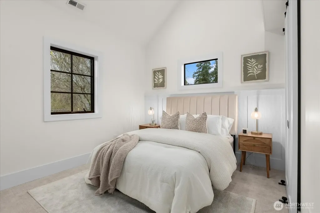 6523 39th Avenue NE Seattle WA 98115