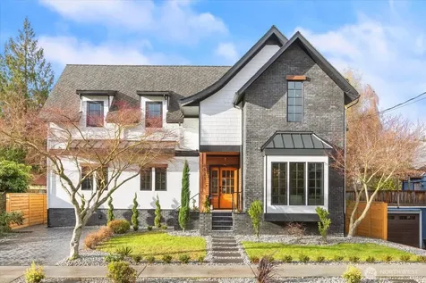 6523 39th Avenue NE Seattle WA 98115