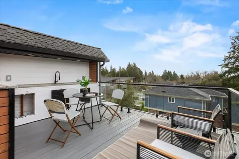 6523 39th Avenue NE Seattle WA 98115