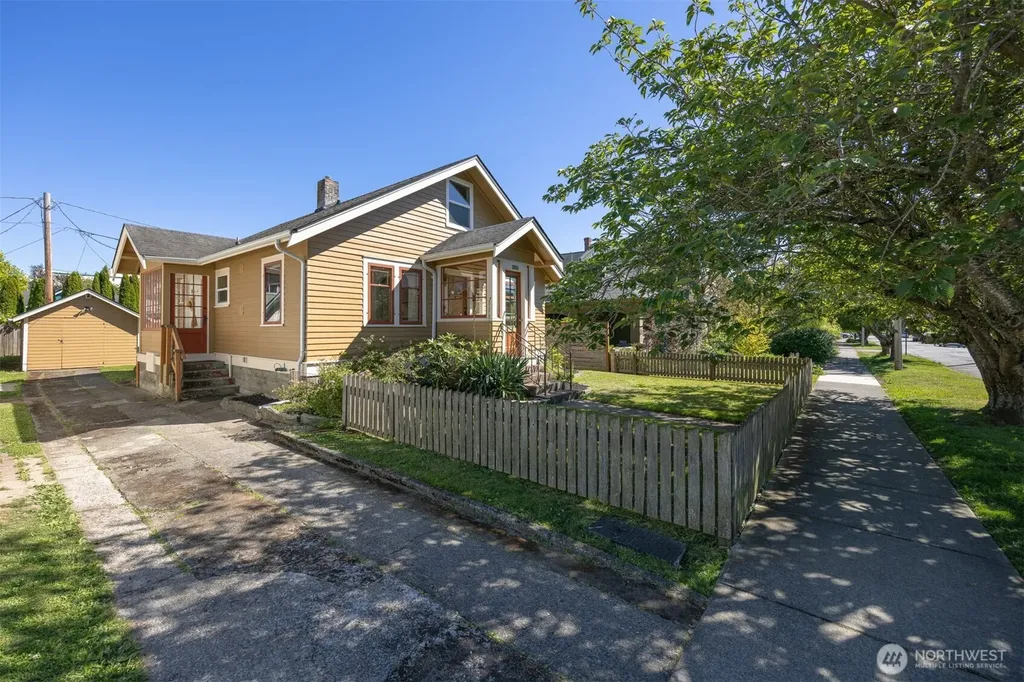 2110 G Street Bellingham WA 98225